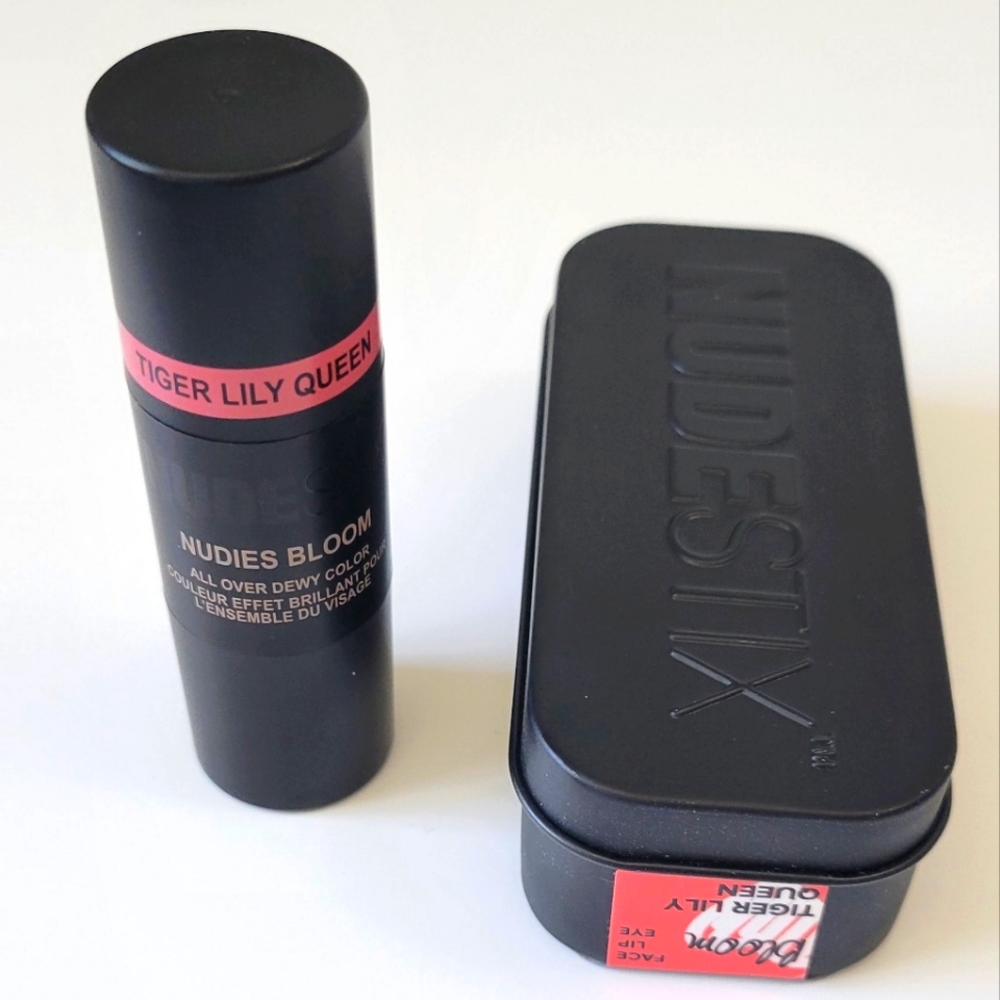 Nudestix Nudies Bloom Dewy Blush Tiger Lily Queen